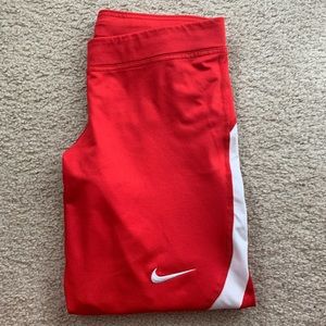 Nike red 3/4 leggings